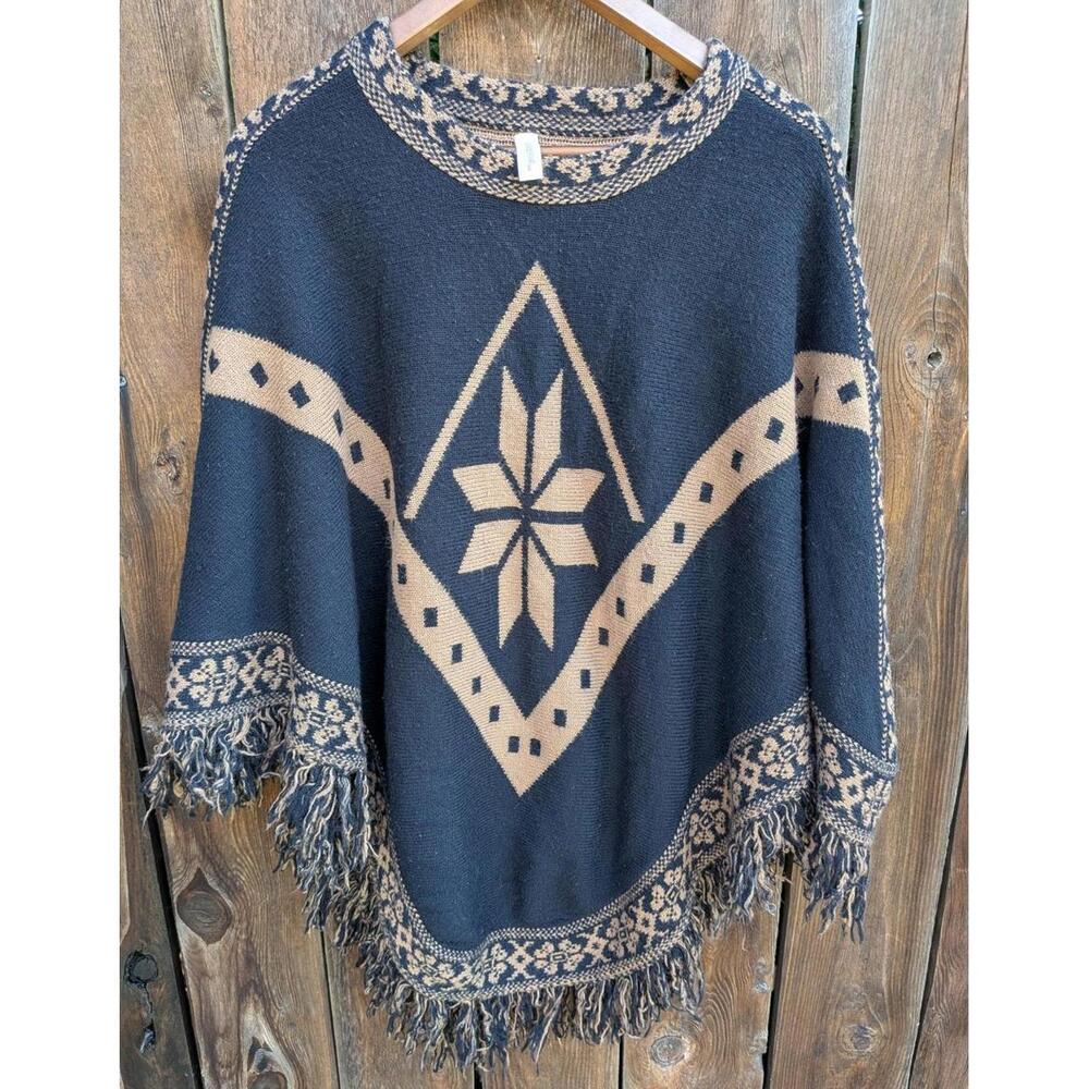 Women's One Size Knit Black & Tan Western Boho Poncho with Fringe
